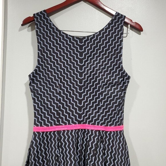 eShakti Women's Fit and Flare Retro Zig Zag Sleeveless Dress Black Gray Sz 6? - Picture 12 of 14
